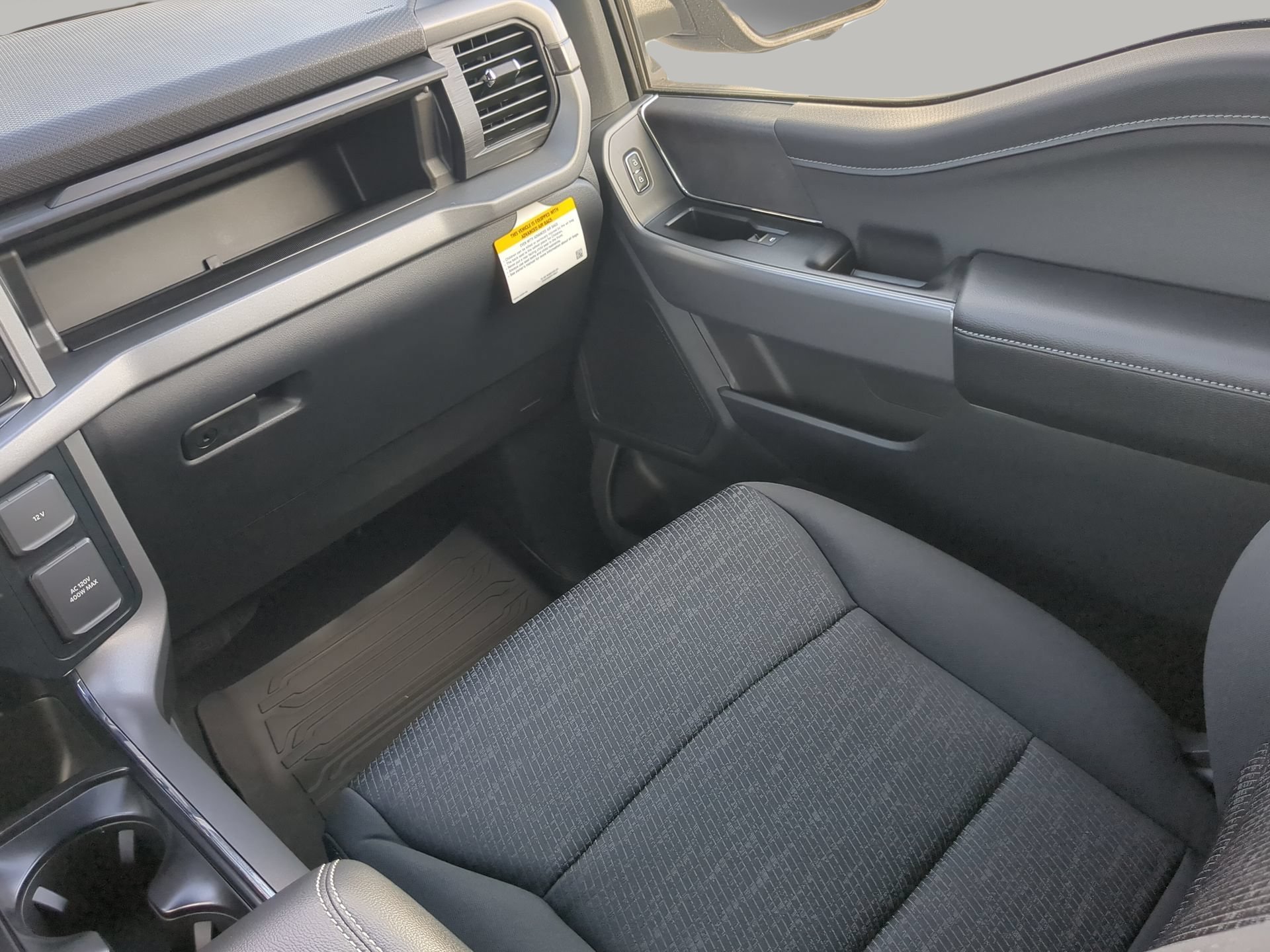 New 2026 Carbonized Gray Metallic Ford XLT image 50