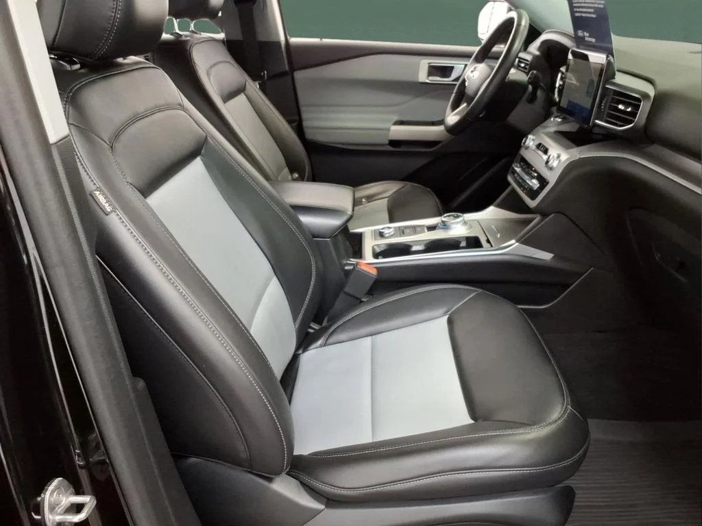 Used 2023 Black Metallic Ford XLT image 13