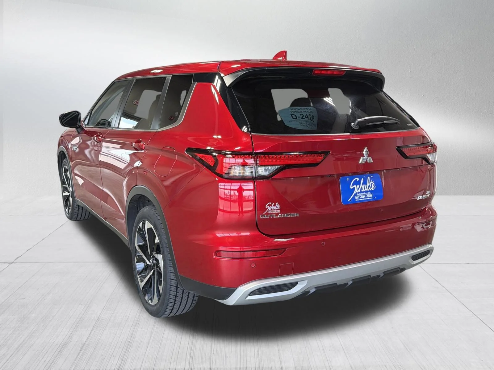 Used 2025 Red Diamond Mitsubishi SE image 5