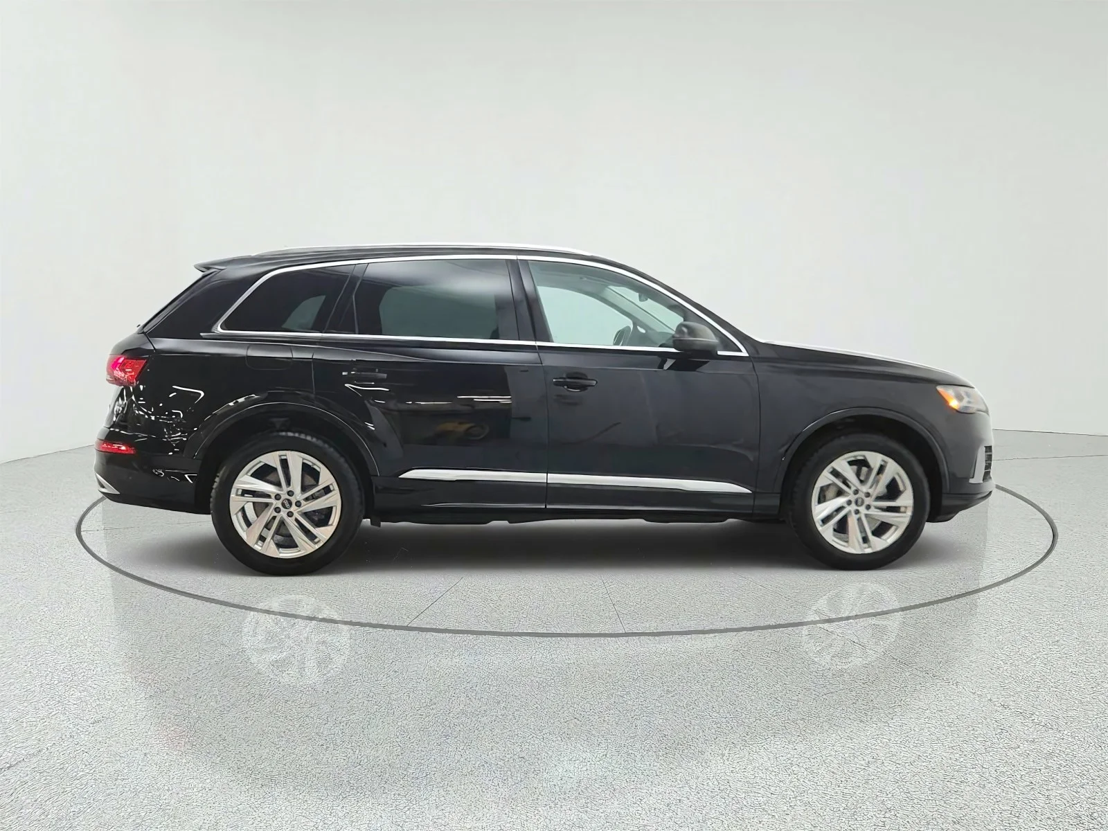 Used 2023 Mythos Black Metallic Audi Premium image 4