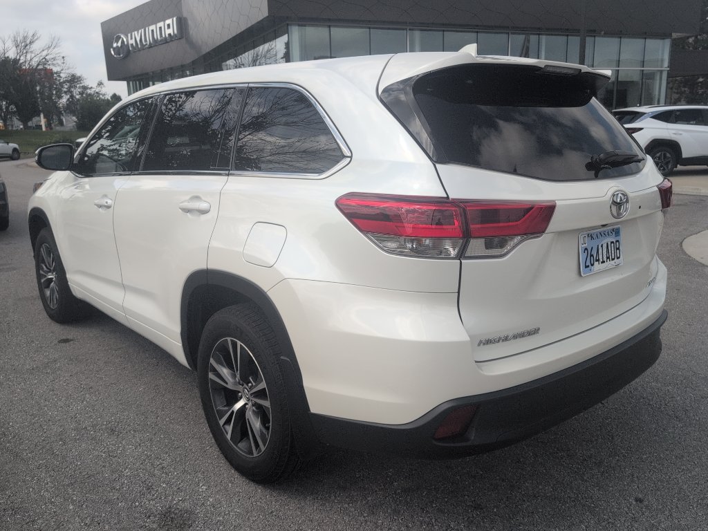 Used 2017 Blizzard Pearl Toyota LE Plus image 9