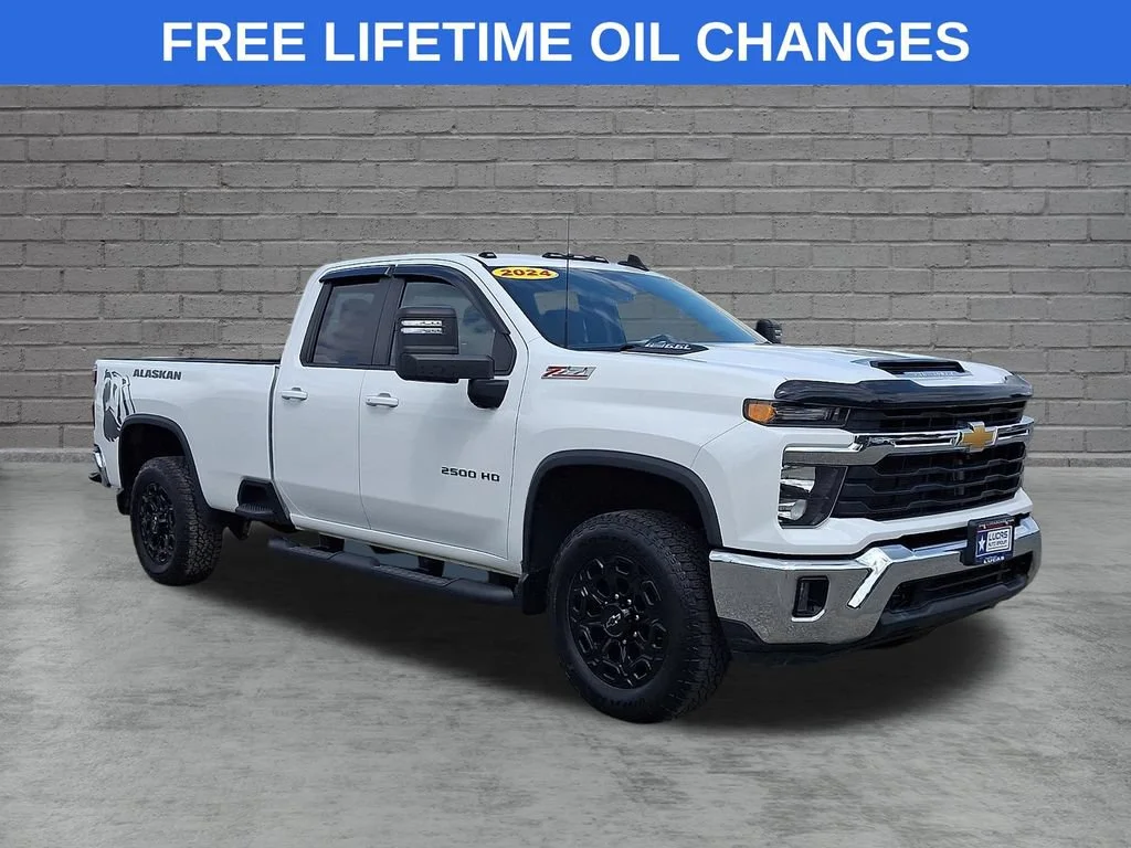 Used 2024 Summit White Chevrolet LT image 1