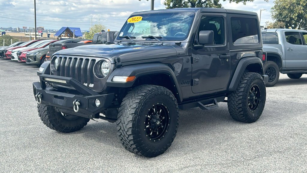 Used 2022 Gray Jeep Sport S image 3