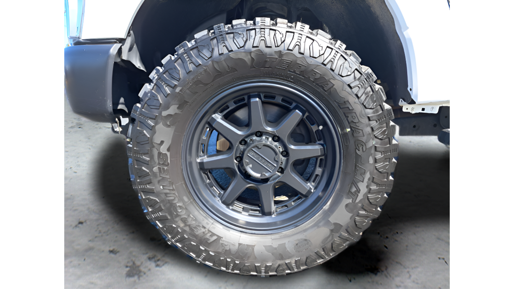 Used 2023 White Ford XL image 26