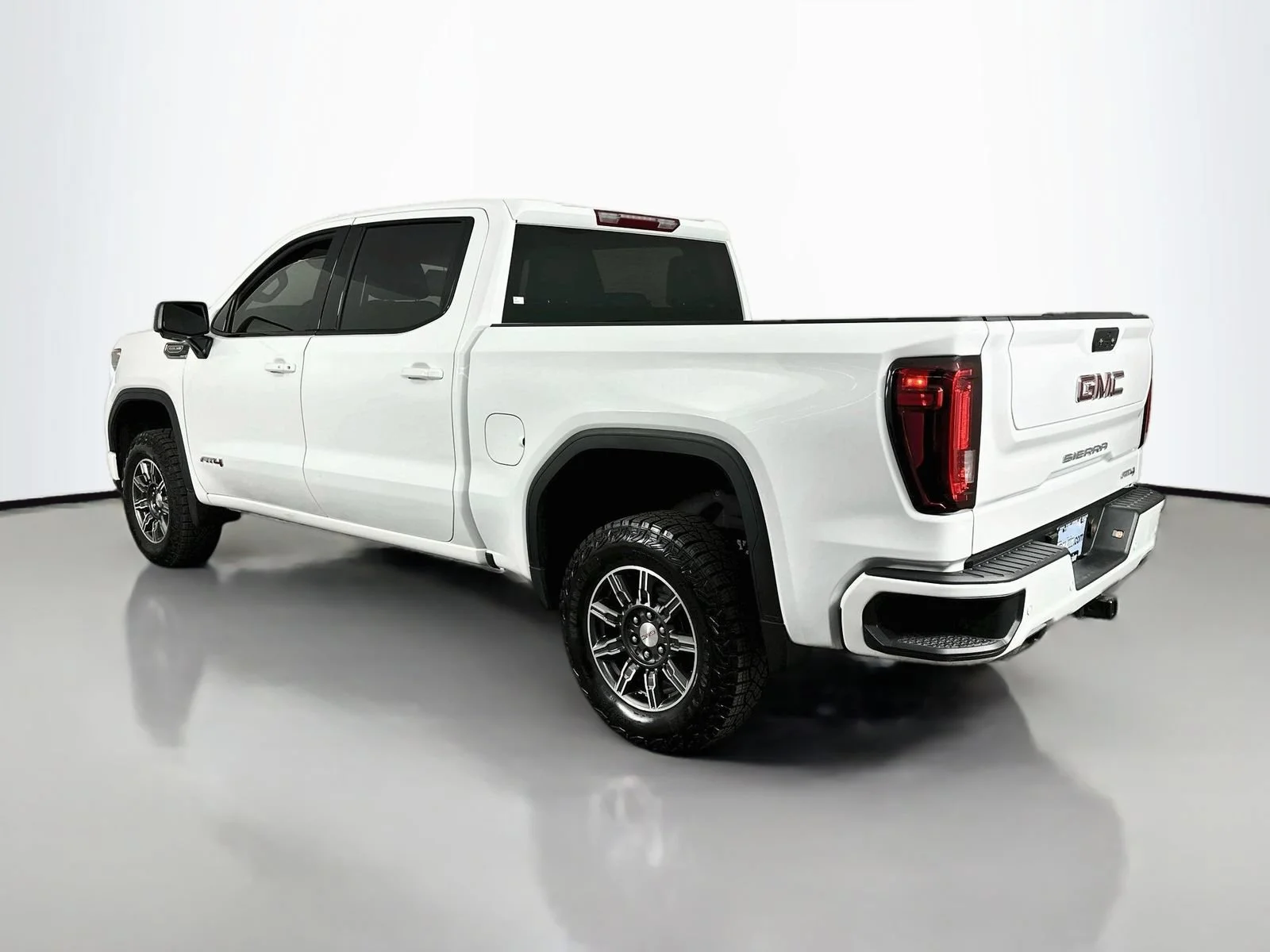 Used 2025 Summit White GMC AT4 image 6