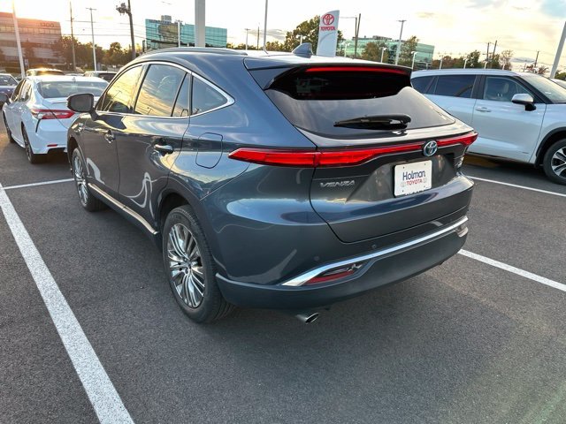 Used 2021 Gray Toyota XLE image 6