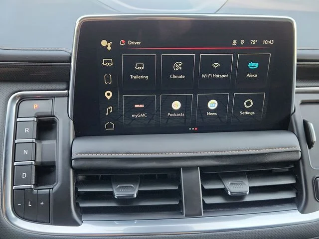 Used 2024  GMC AT4 image 43