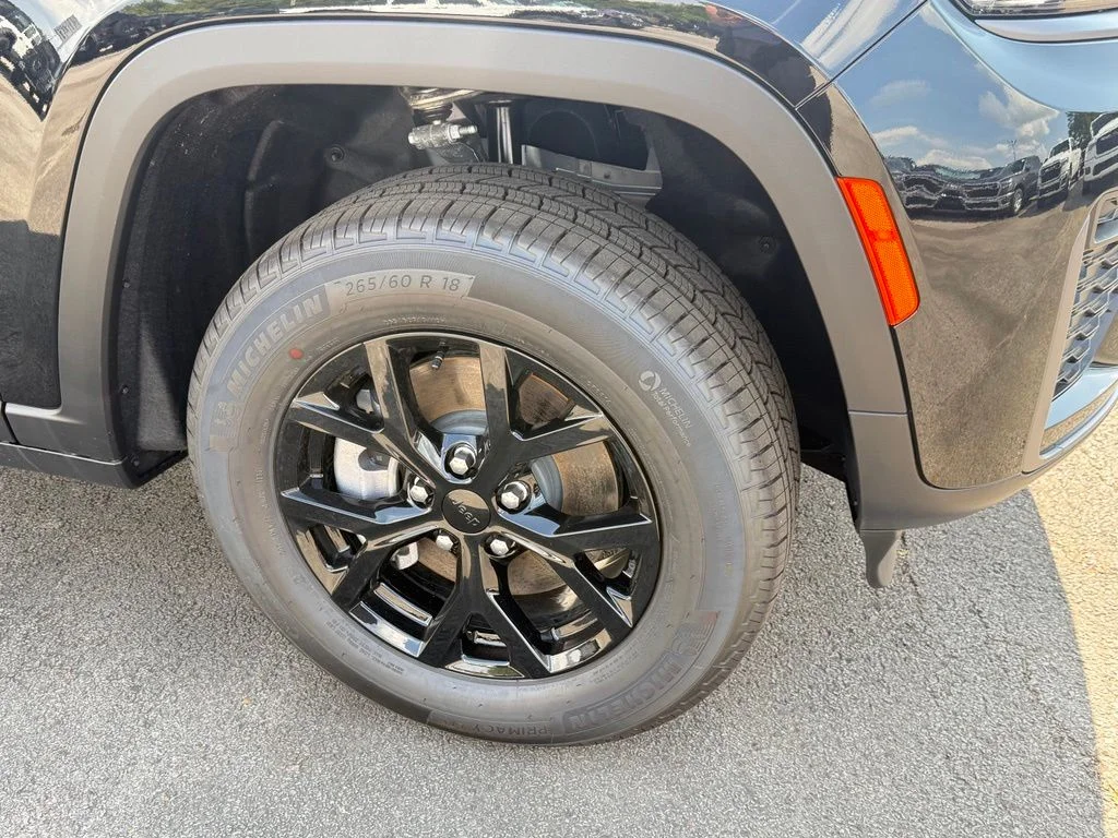 Used 2026 Black Jeep Altitude image 31