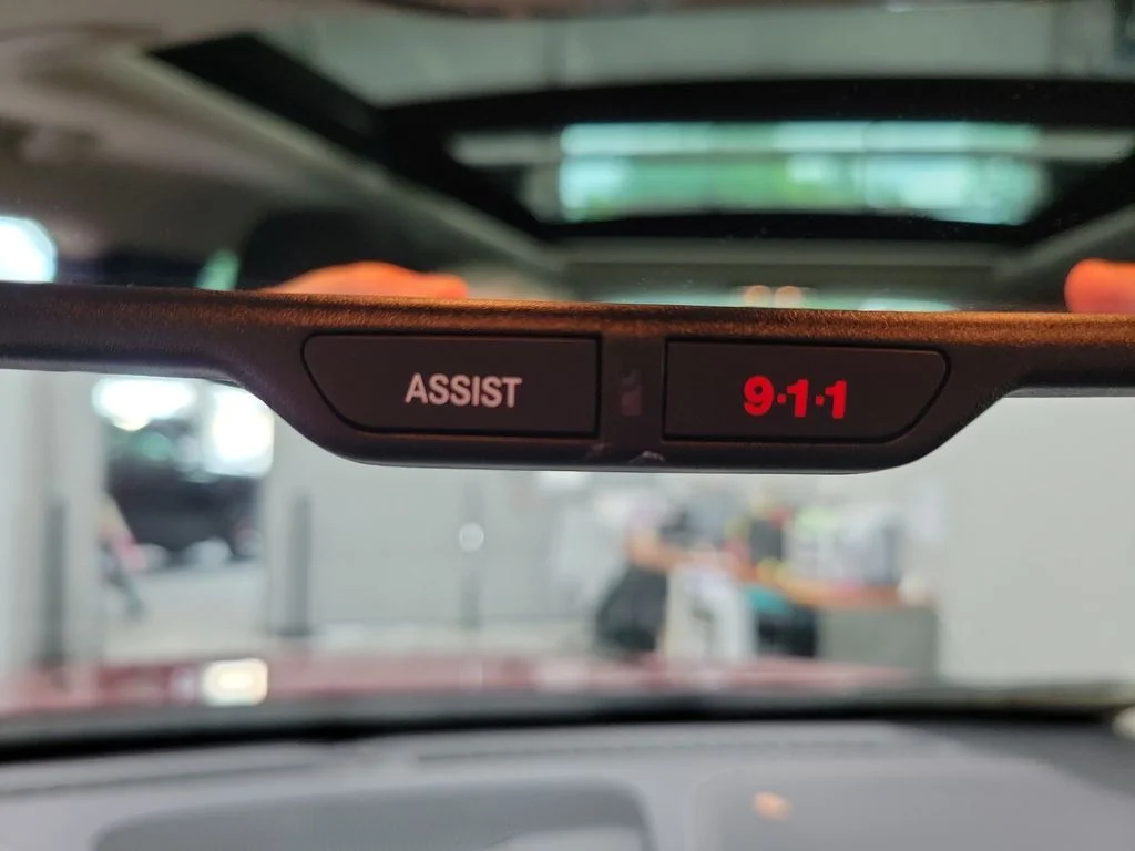 Used 2015 Red Jeep Latitude image 39