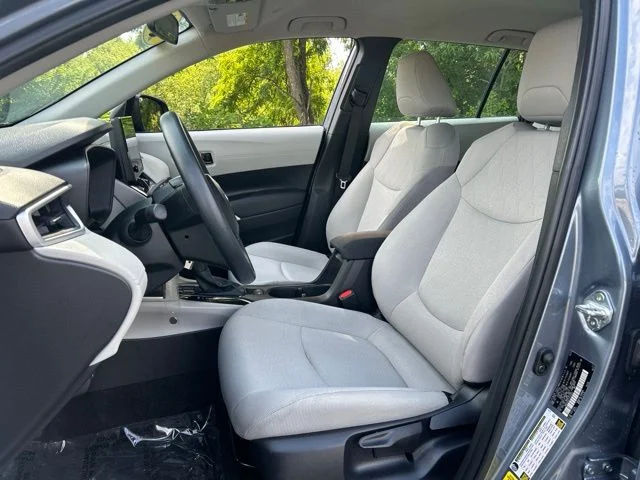 Used 2025  Toyota L image 15