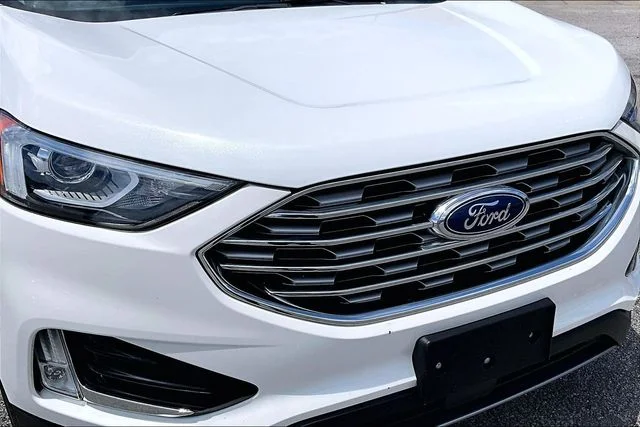 Used 2020 White Ford SEL image 29