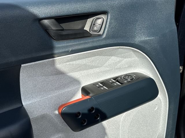 Used 2023 Blue Ford XLT image 13