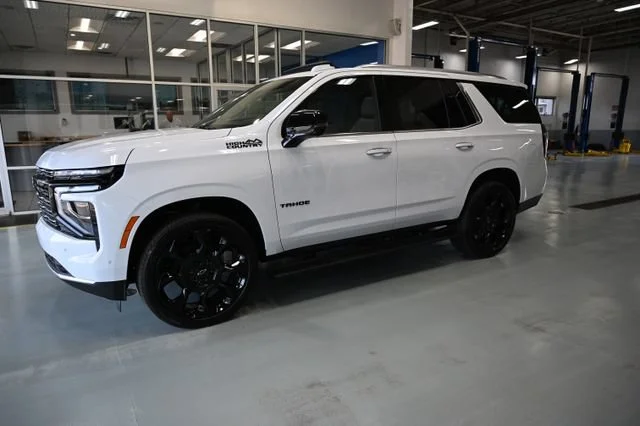 New 2026 Polar White Tricoat Chevrolet High Country image 9