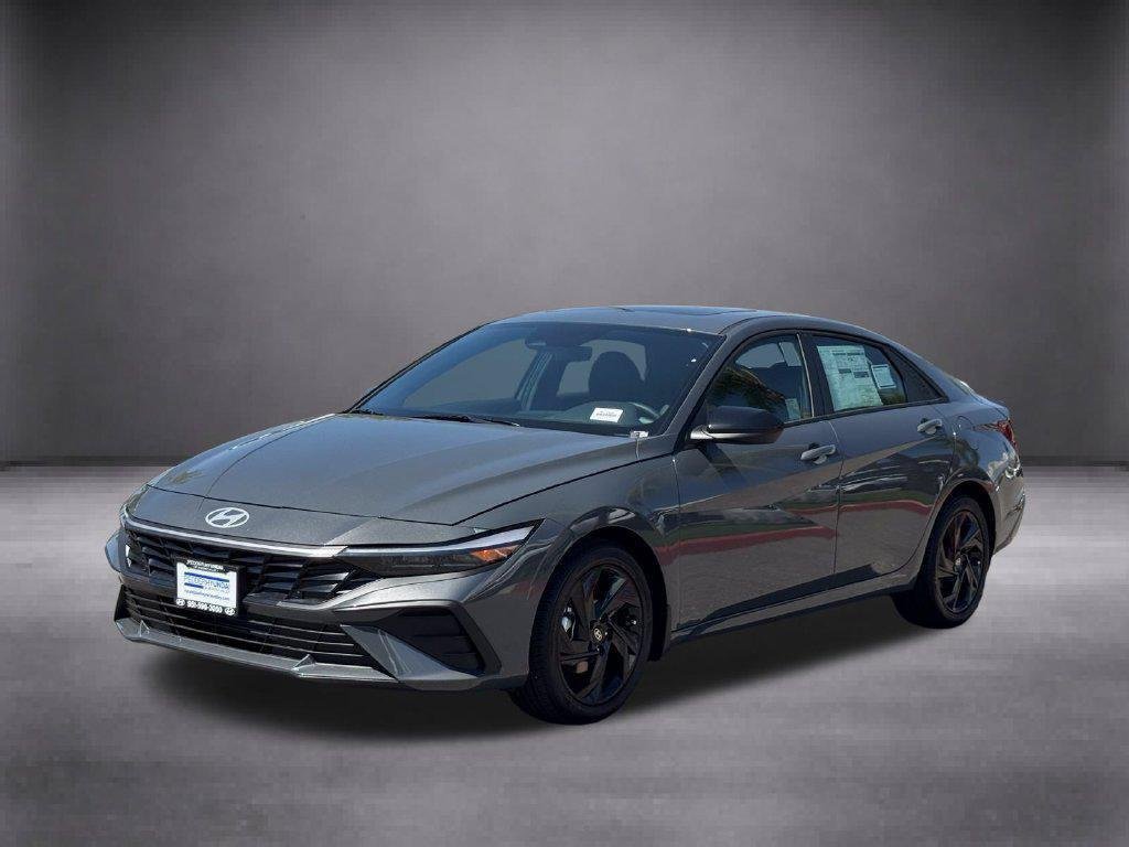 New 2026 Gray Hyundai SEL Sport Plus image 4