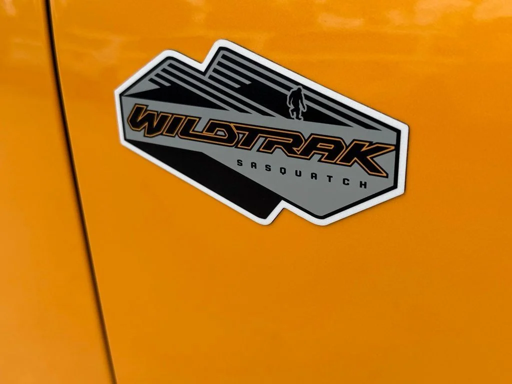 Used 2022 Orange Ford Wildtrak image 39