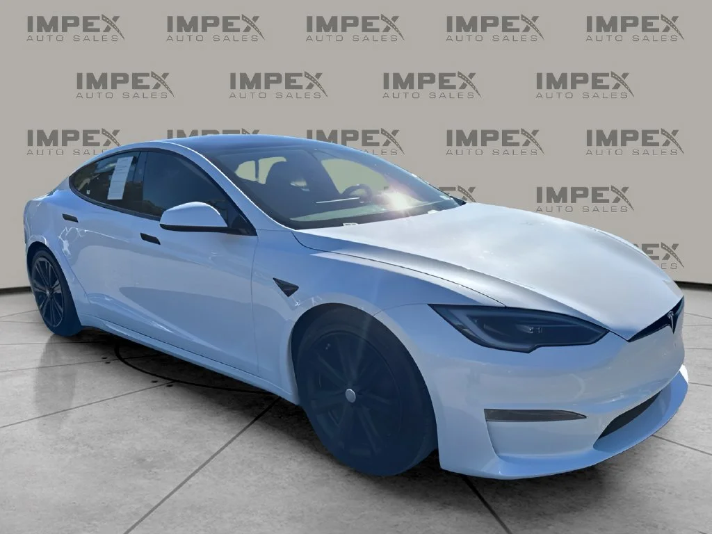 Used 2024  Tesla Long Range image 7