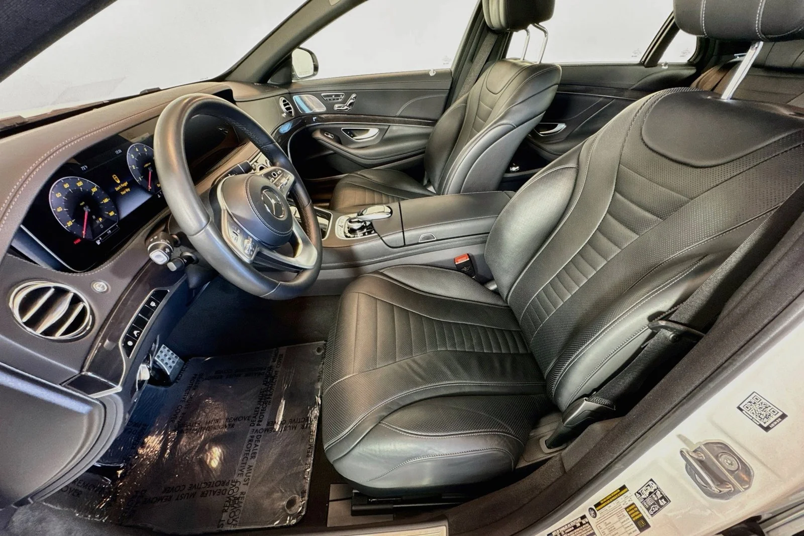 Used 2019 Designo Diamond White Mercedes-Benz S 560 image 19