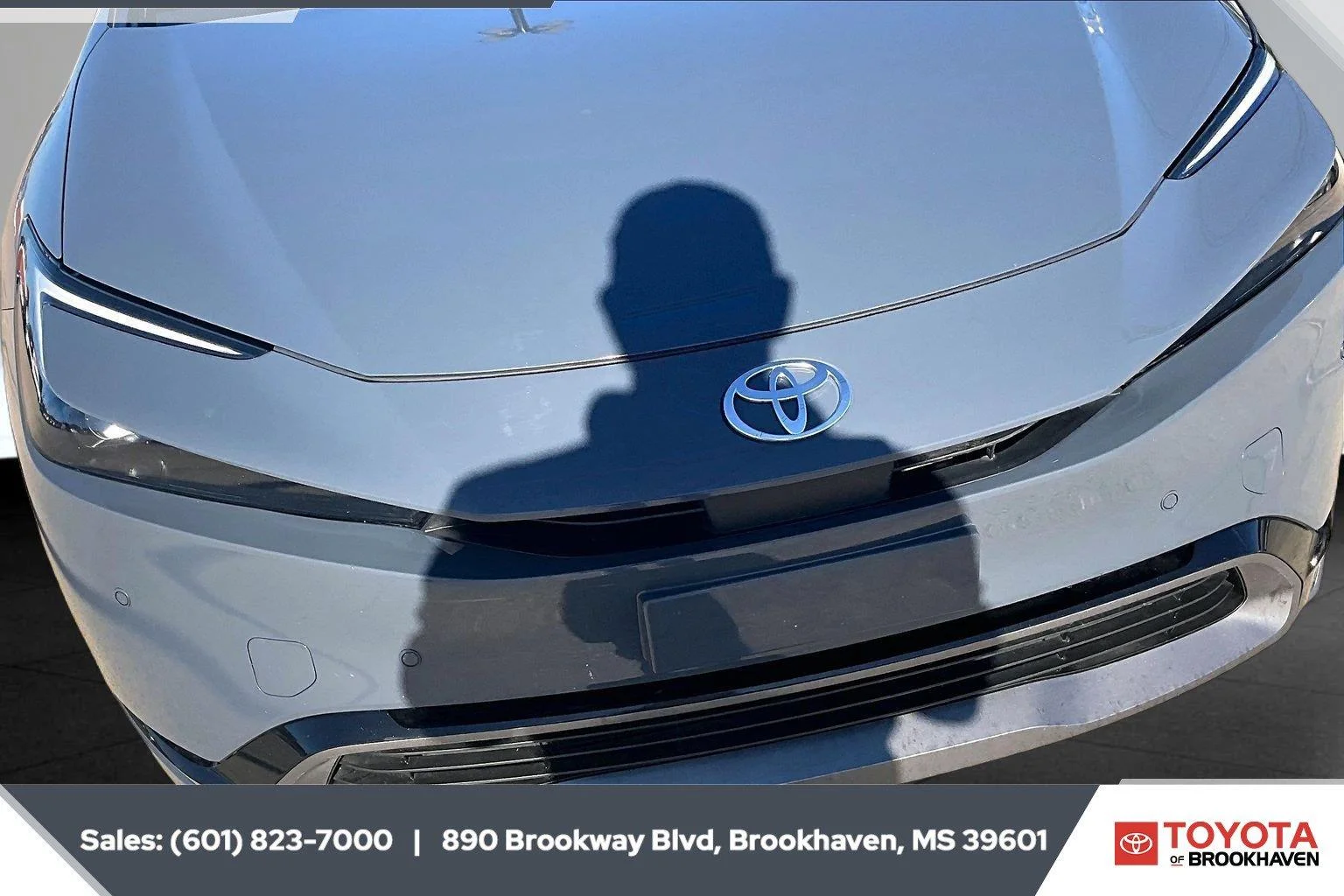 Used 2023 Guardian Gray Toyota XLE image 21