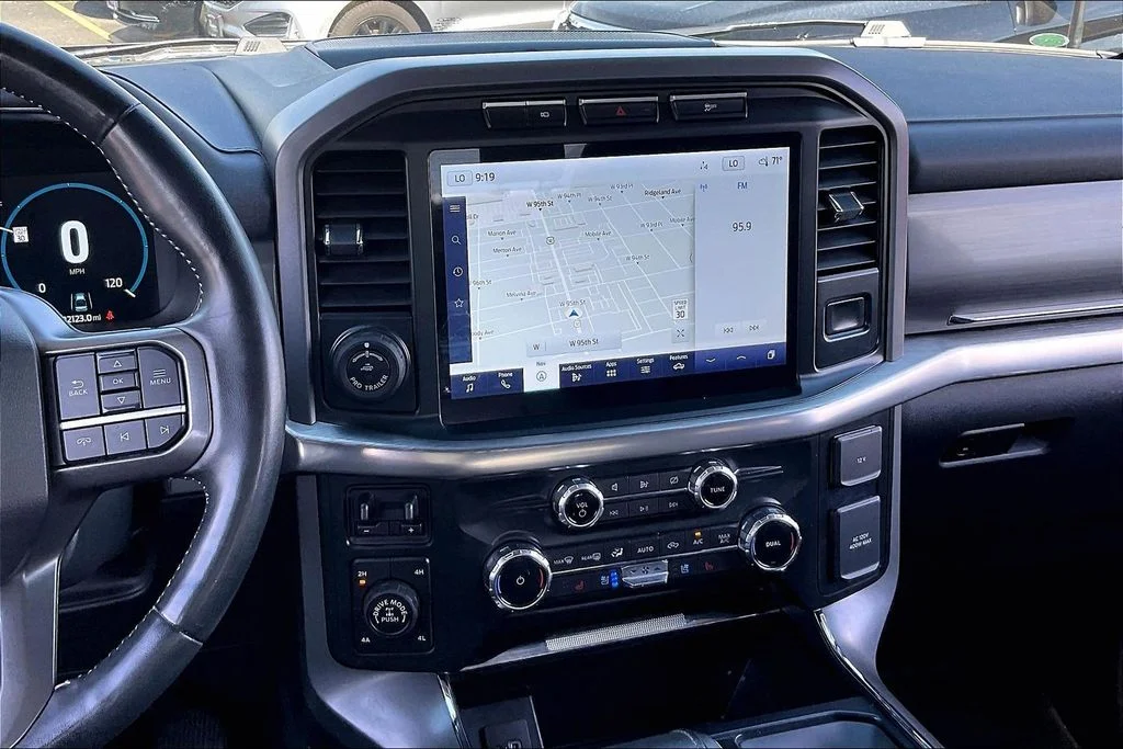 Used 2022 Blue Ford Lariat image 5