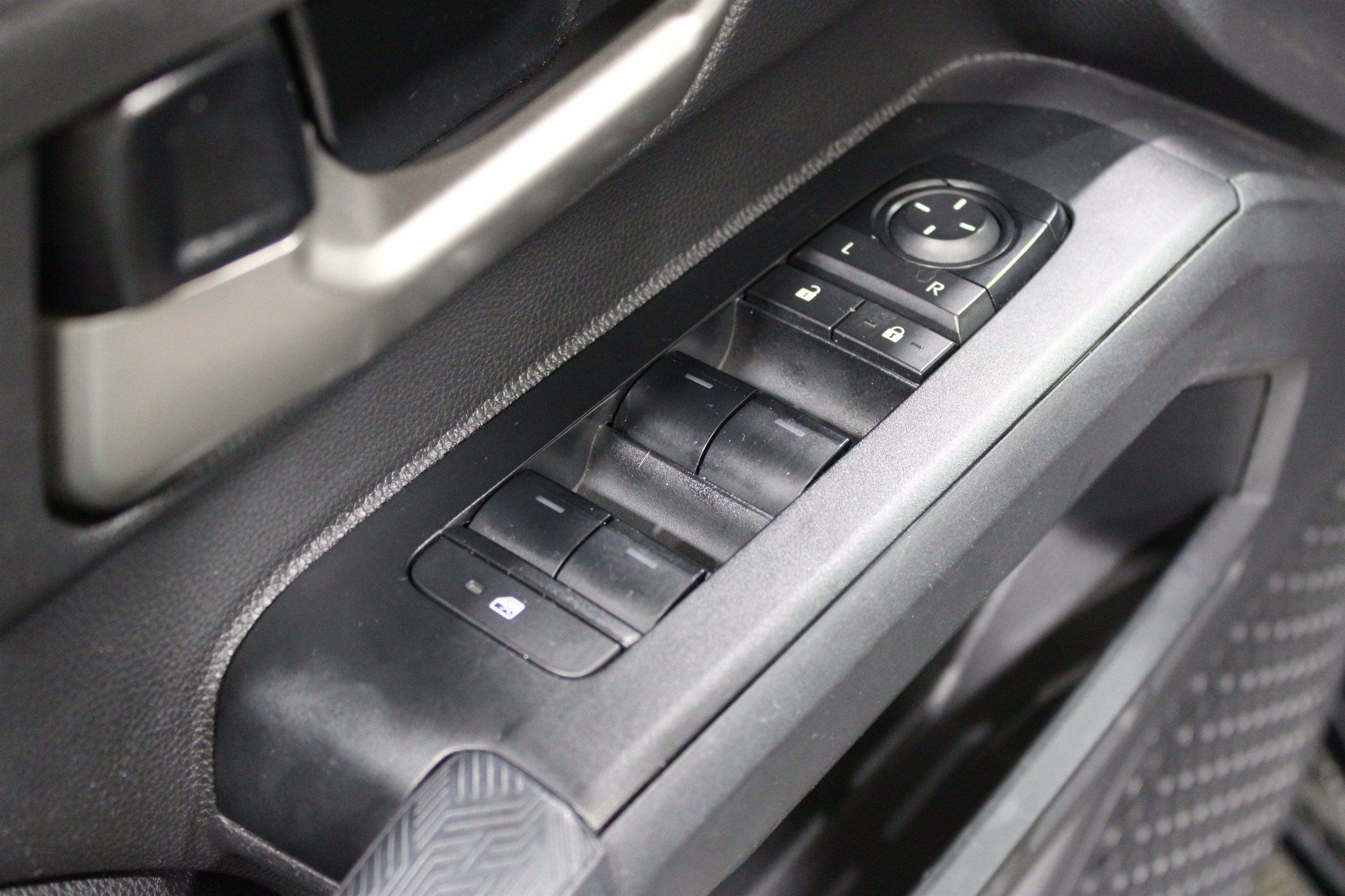 2024 Toyota Tacoma TRD Off Road - Photo 6