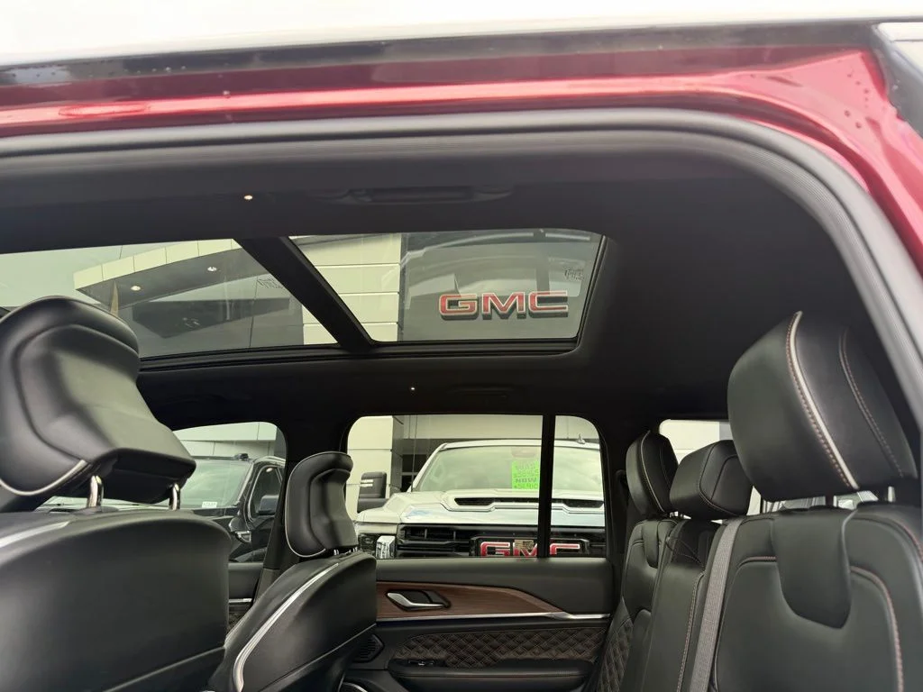 Used 2022 Velvet Jeep Summit image 14
