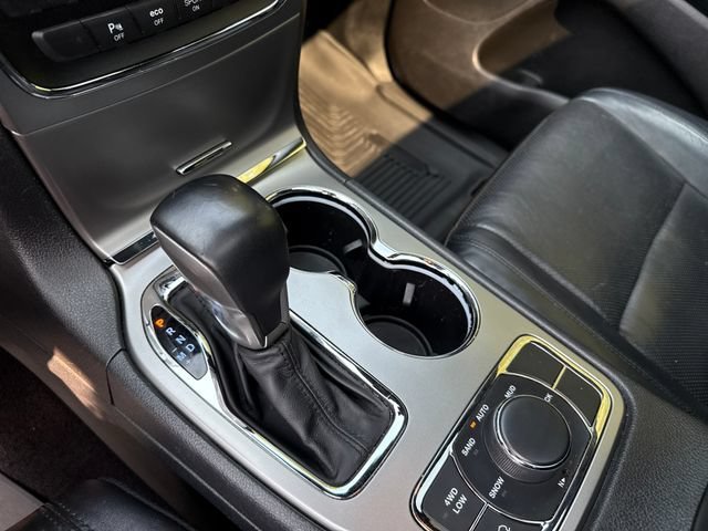 Used 2018 Bright White Clearcoat Jeep Limited image 26