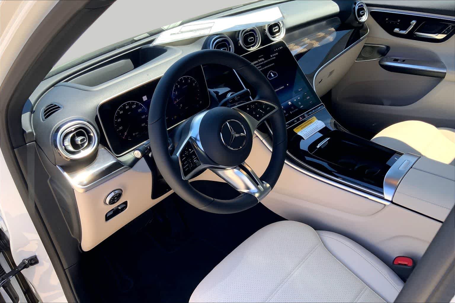 New 2026 Polar White Mercedes-Benz GLC 300 image 8