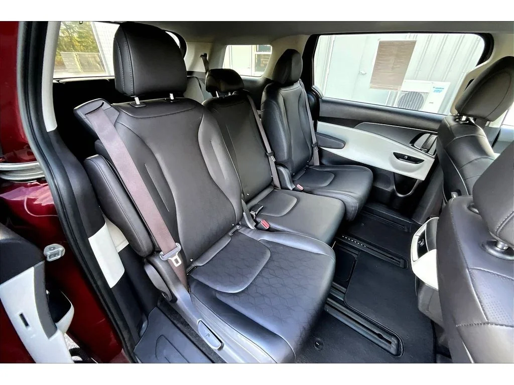 Used 2024 Flare Red Kia LX image 26