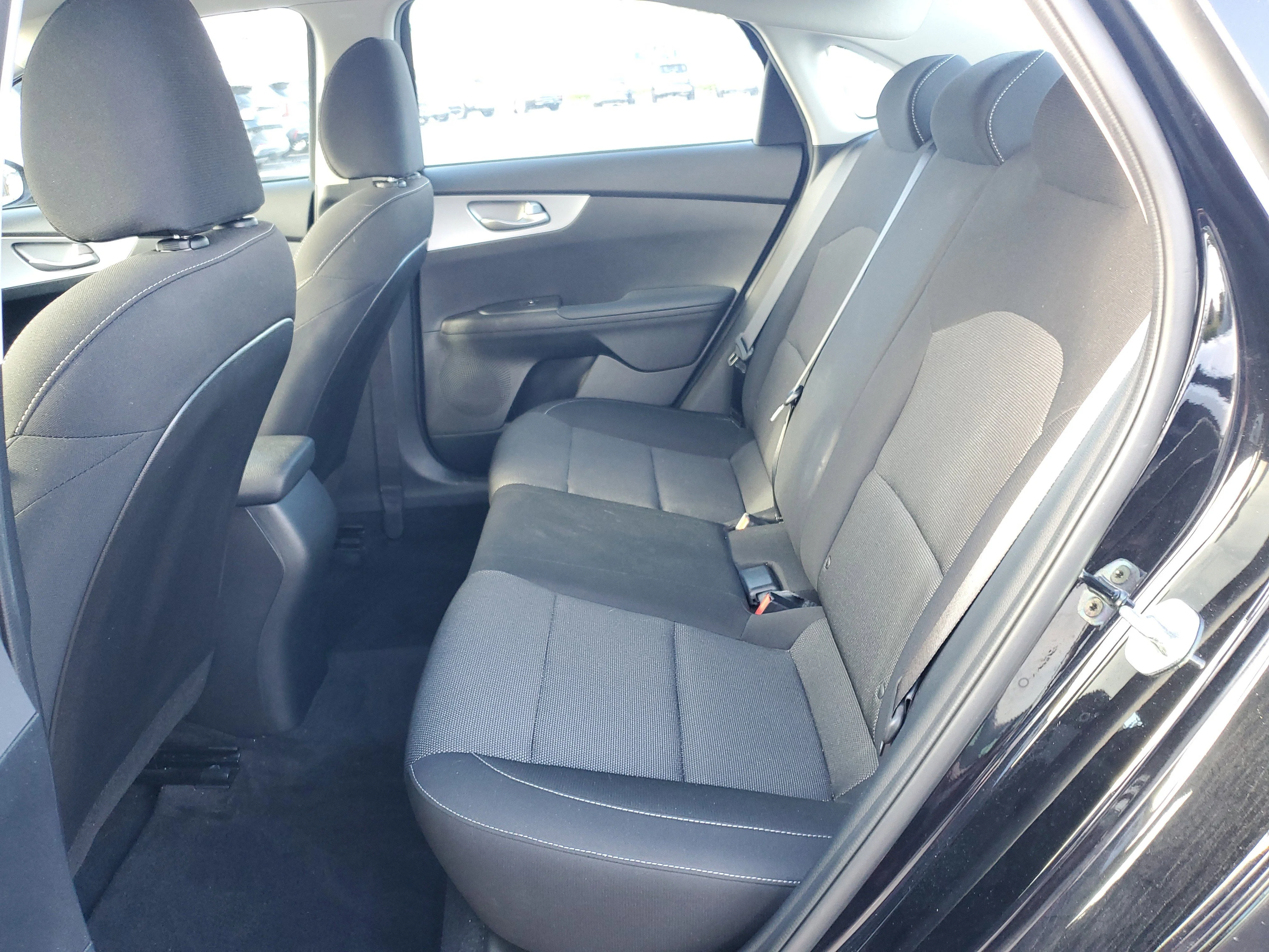 New 2022 Aurora Black Kia LXS image 8