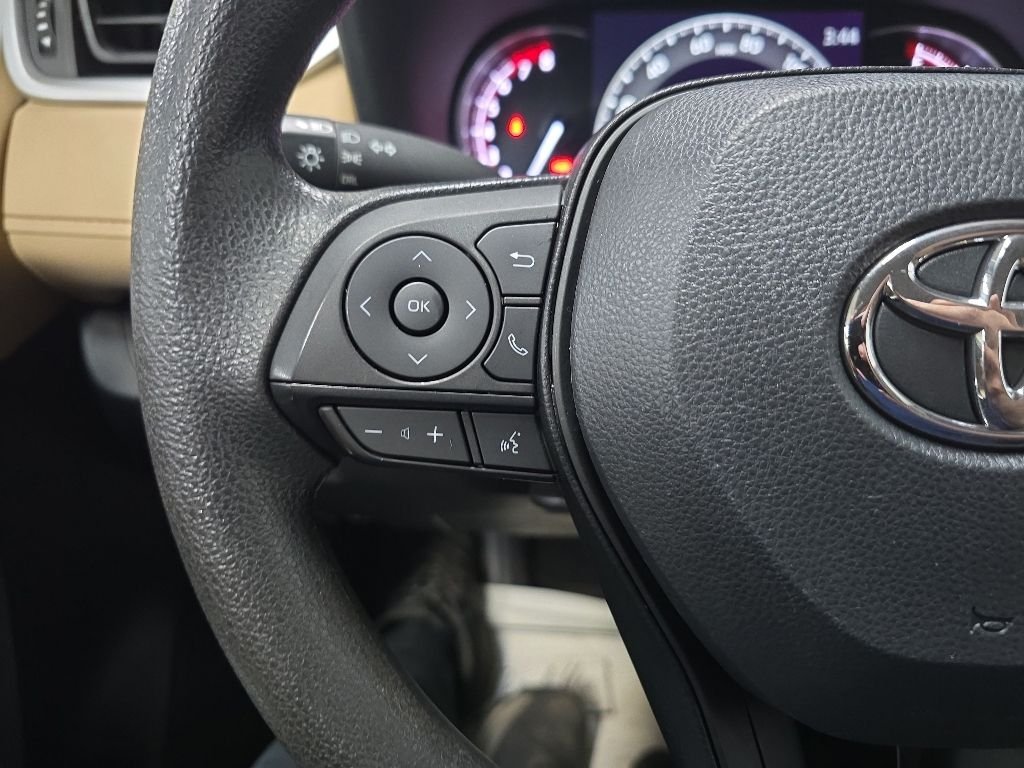 Used 2024 Pearl Toyota LE image 19