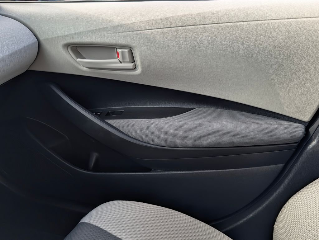 2023 Toyota Corolla LE - Photo 22