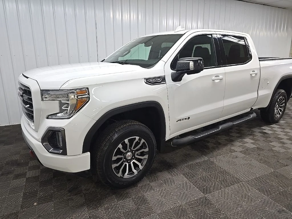 Used 2019 White GMC AT4 image 8