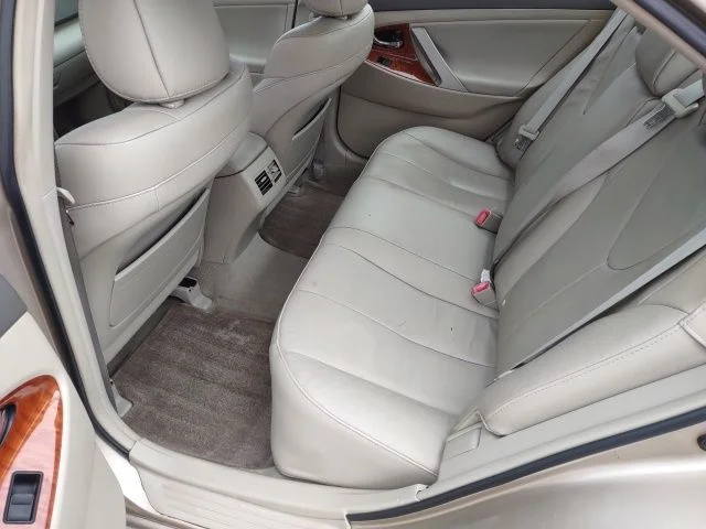 Used 2009  Toyota  image 17