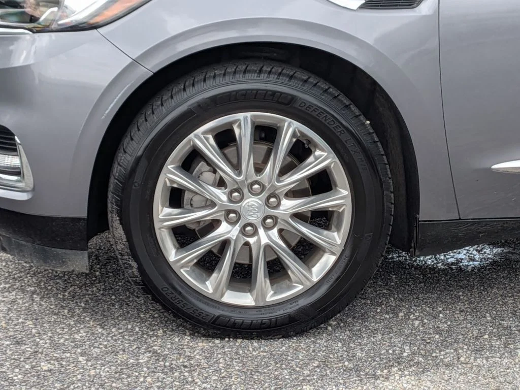 Used 2018 Gray Buick Essence image 9