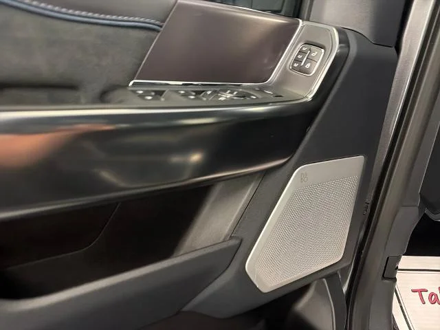 New 2027 Carbonized Gray Metallic Ford F-350® Platinum® image 30