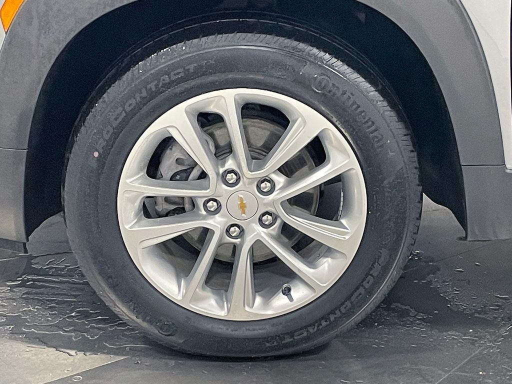 Used 2024 Gray Chevrolet LS image 35