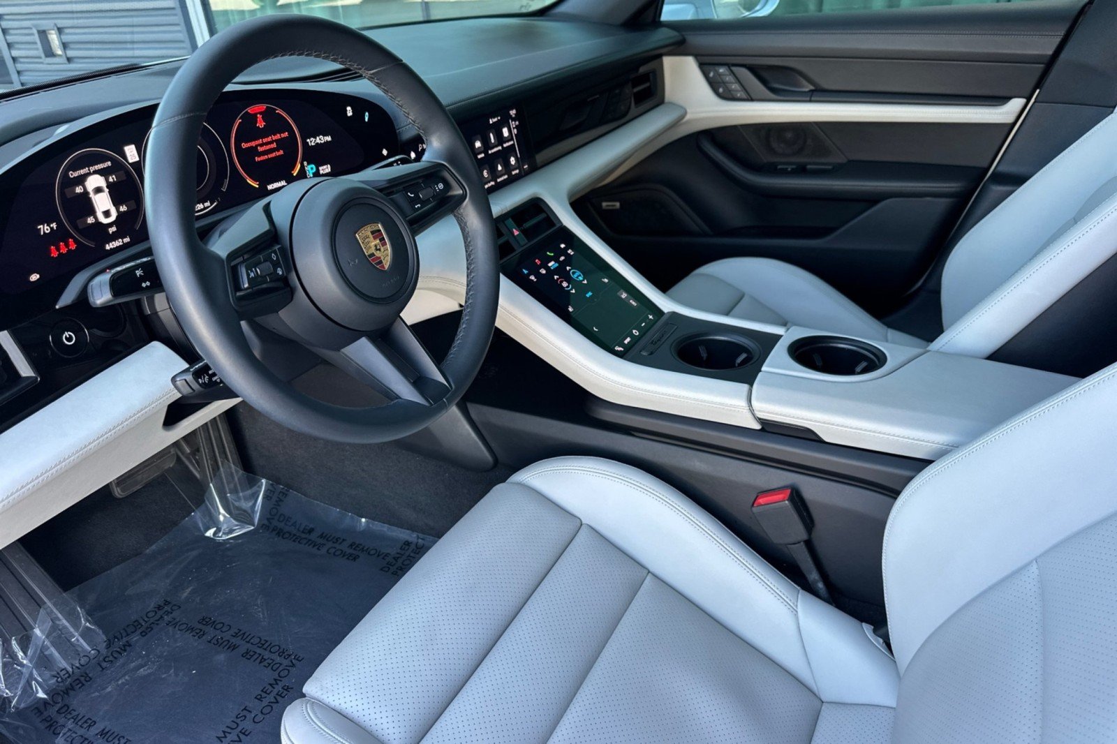 Certified Used 2022 Carrara White Metallic Porsche  image 4