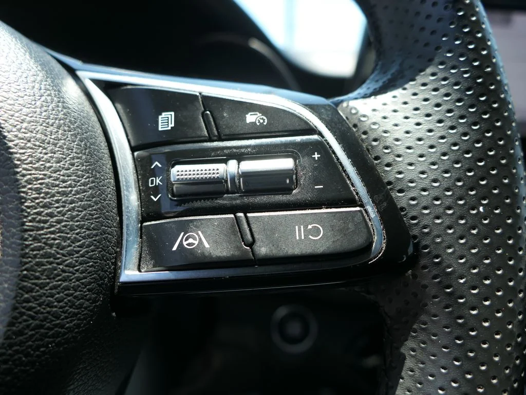 Used 2023 Snow White Pearl Kia GT-Line image 14