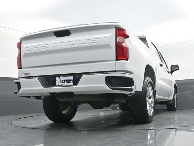 Used 2022 White Chevrolet Custom image 46