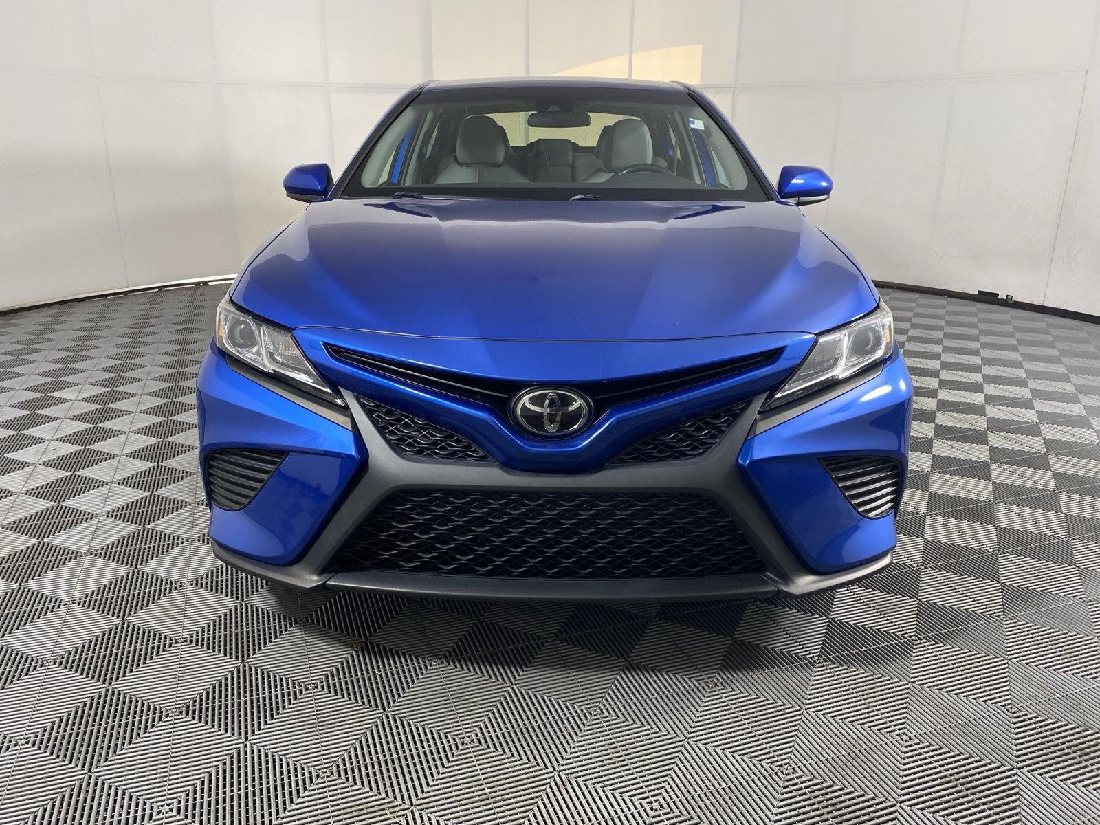 Used 2020 Toyota Camry SE with VIN 4T1G11AK3LU377500 for sale in Lockport, NY