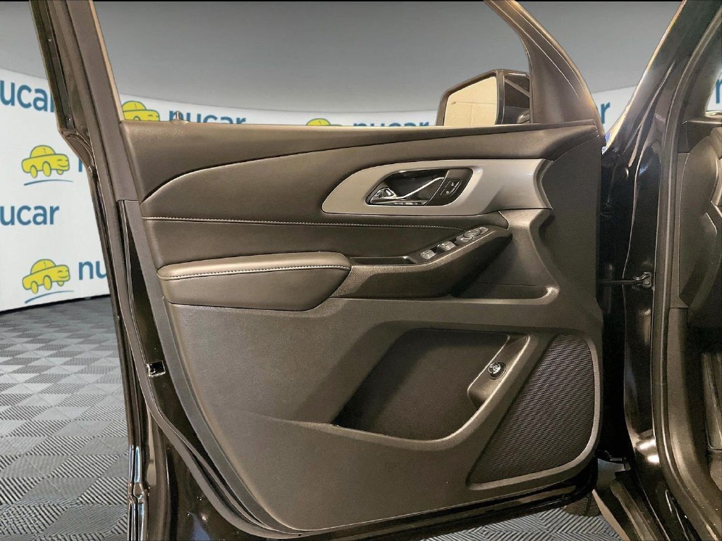 Used 2023 Black Chevrolet LT image 9