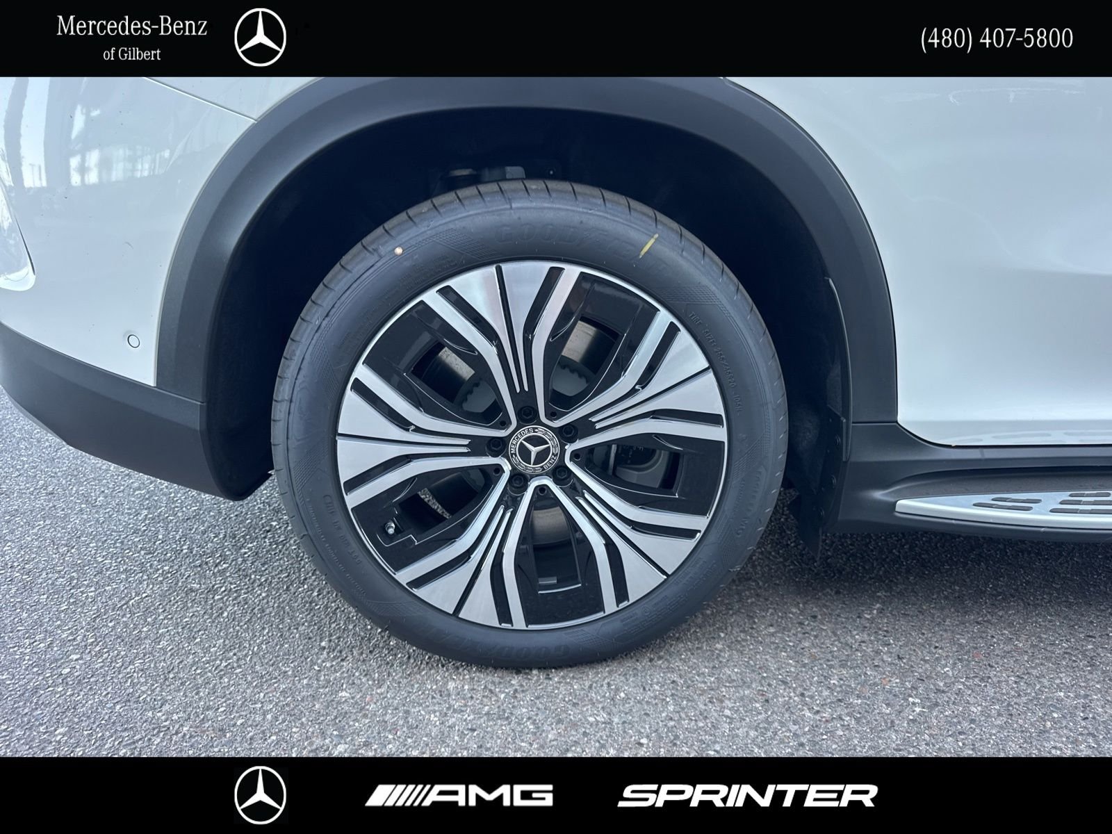 New 2026 Polar White Mercedes-Benz 320+ SUV image 6