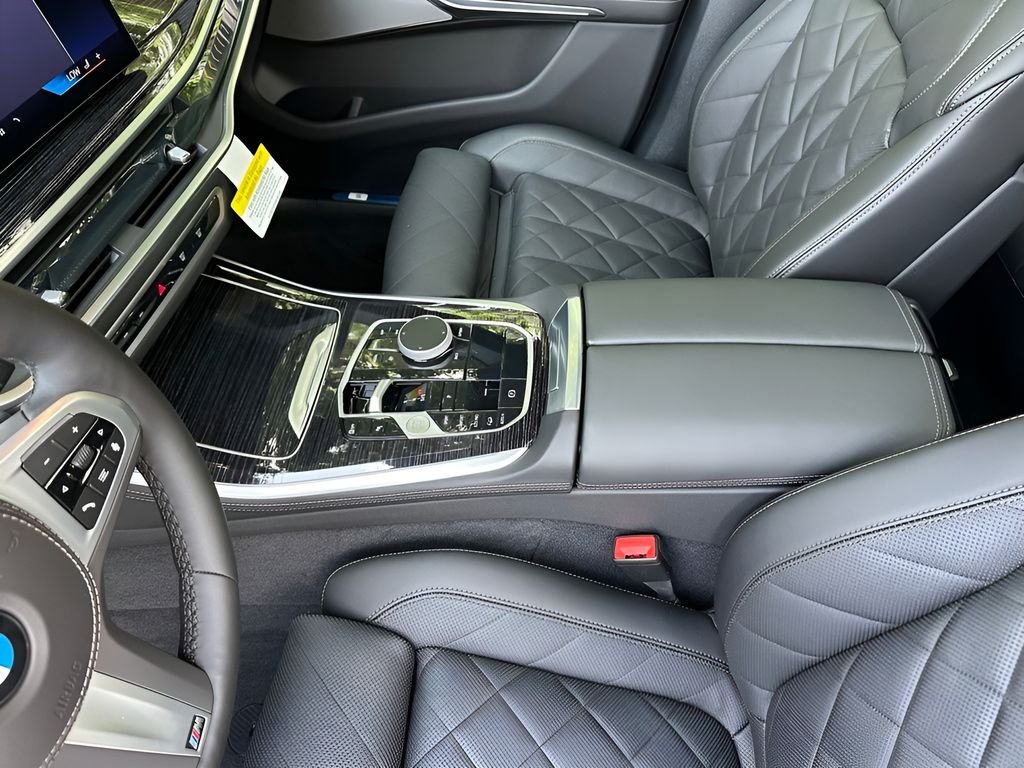New 2026 Black Sapphire Metallic BMW xDrive40i image 20