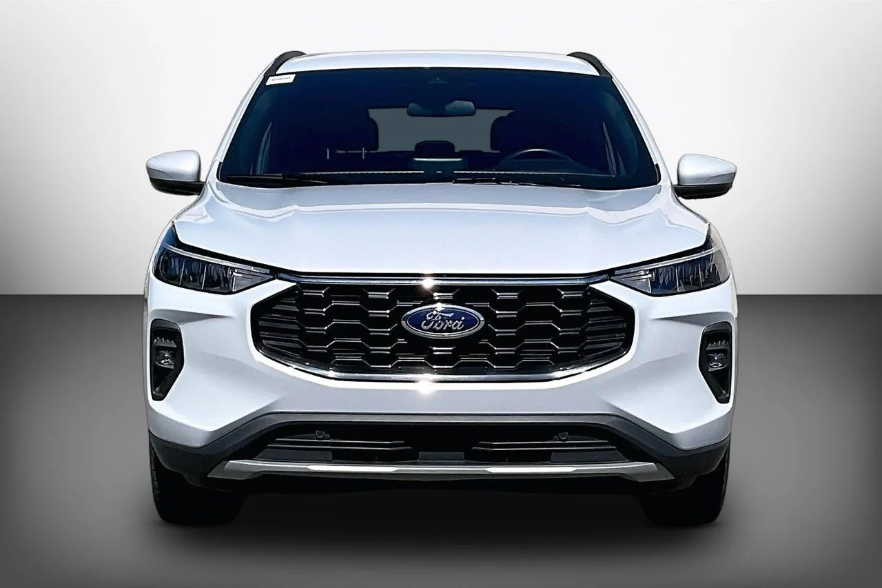 Certified Used 2025 Silver Ford ST-Line Select image 3