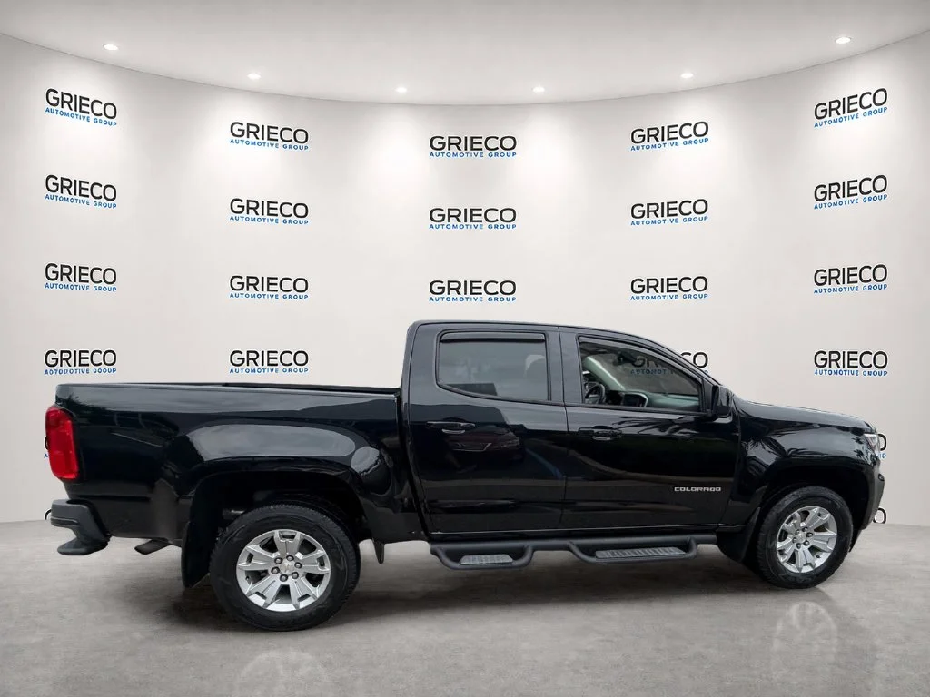 Used 2022 Black Chevrolet LT image 8
