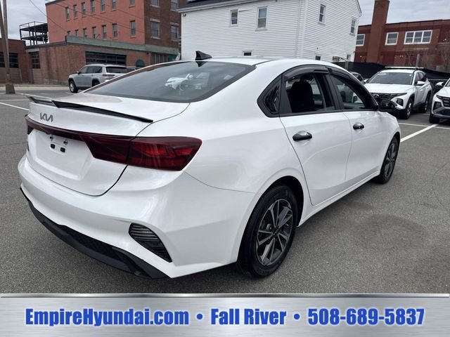 Used 2024 Snow White Pearl Kia LXS image 7