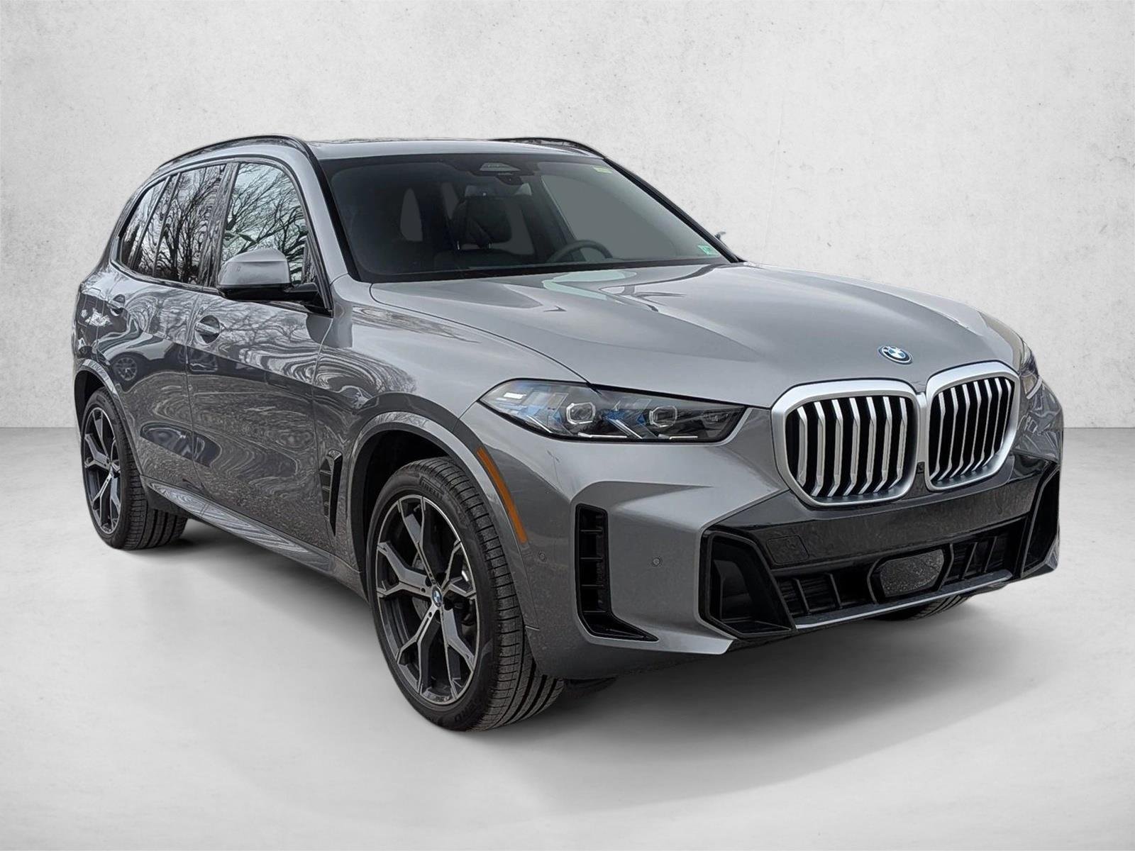 Used 2026 Skyscraper Grey Metallic BMW xDrive50e image 7
