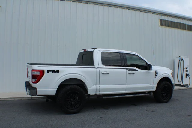 Used 2021  Ford  image 2
