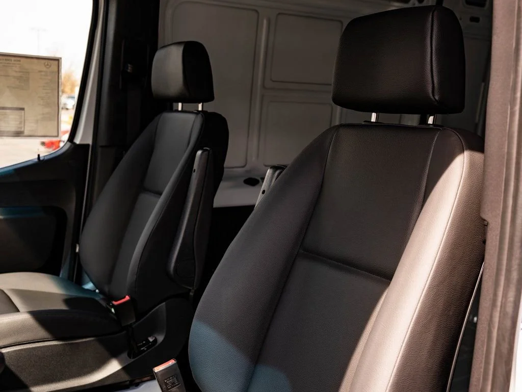 New 2026 Arctic White Mercedes-Benz Cargo 144 WB image 24