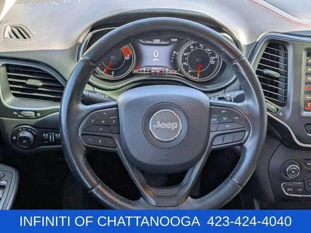 Used 2019 White Jeep Trailhawk image 22